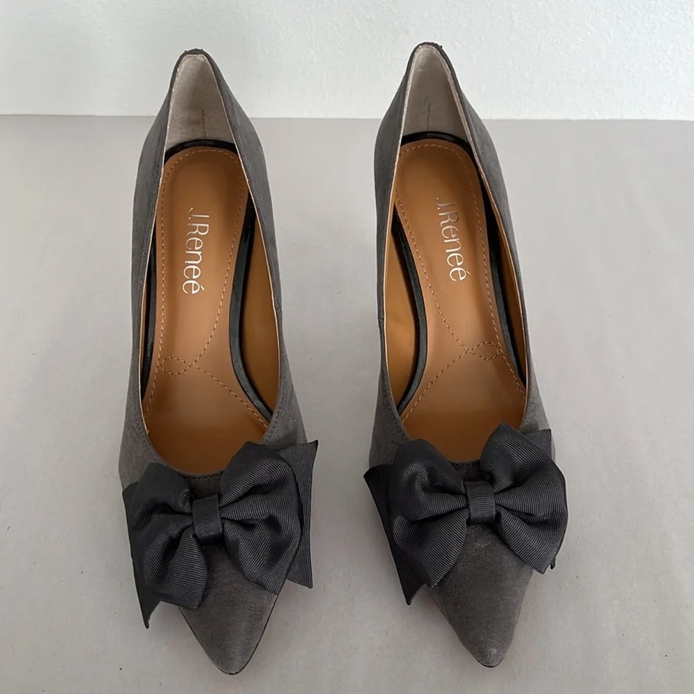 J. Renee Idrease Pump Gray Suede size 8 - Picture 2 of 13